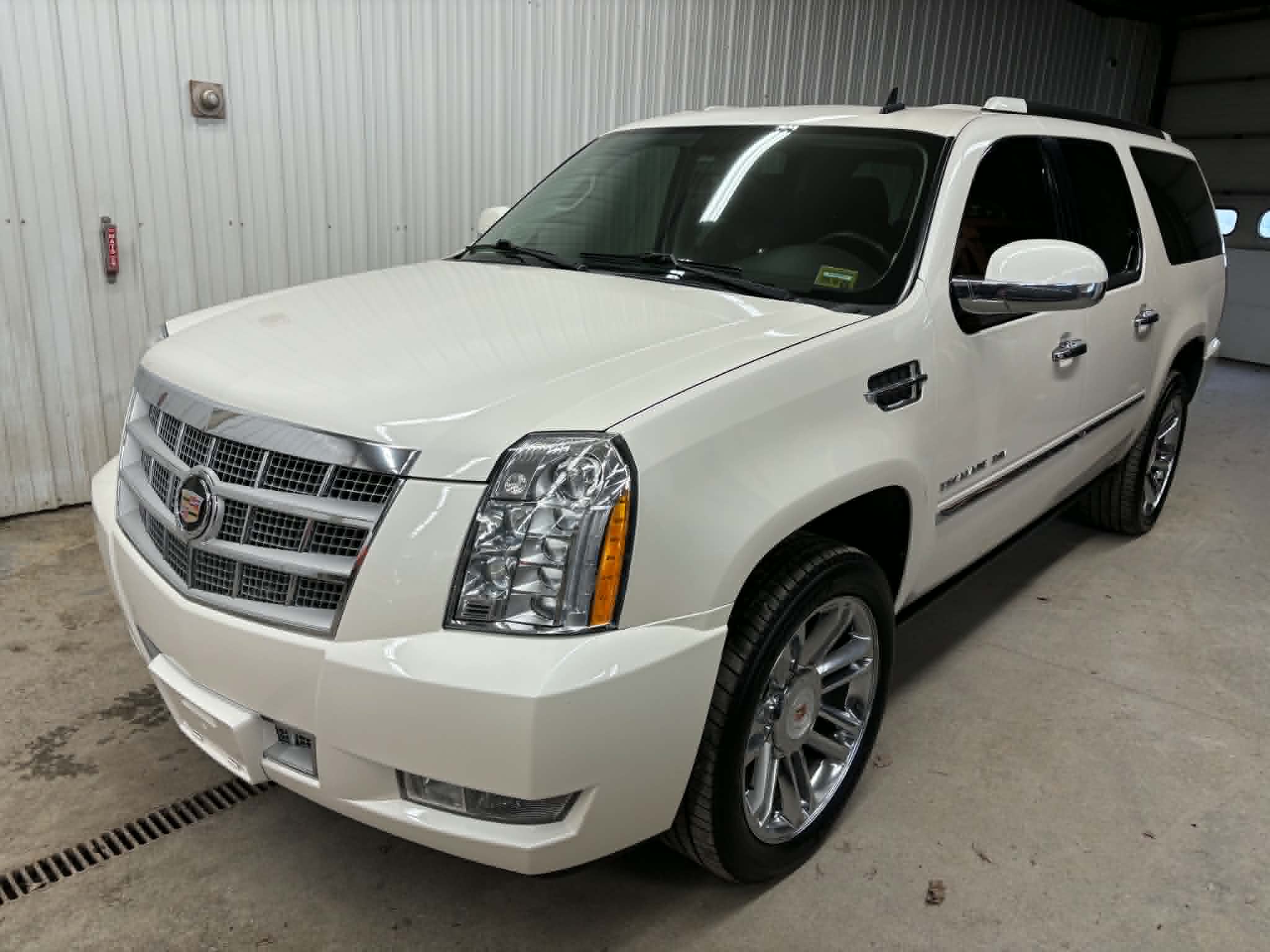 cadillac escalade esv 2014 1GYS3KEF2ER139763 image cadillac escalade esv 2014 1GYS3KEF2ER139763 image